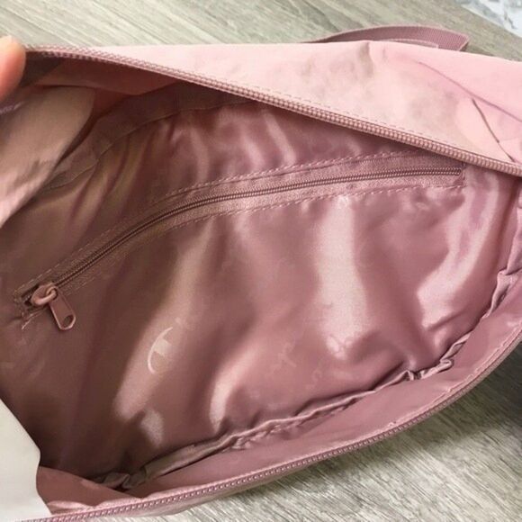 NWT Champion Ultimate‎ Durability pink Crossbody Fanny pack Bag - Picture 5 of 12